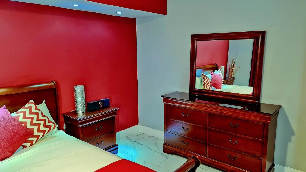 Casa Alexandria Guest Apartment キングストン エクステリア 写真