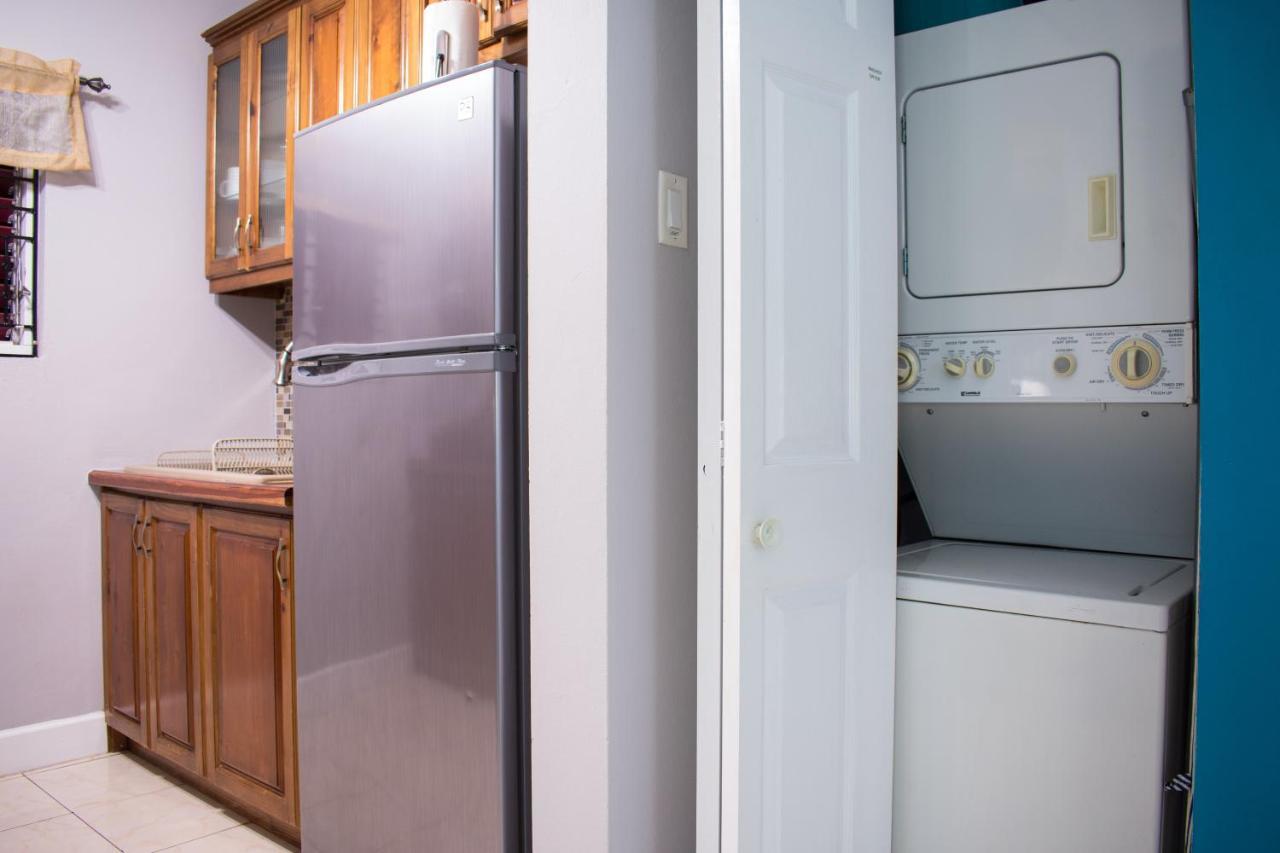 Casa Alexandria Guest Apartment キングストン エクステリア 写真