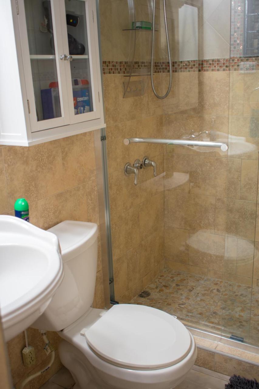 Casa Alexandria Guest Apartment キングストン エクステリア 写真